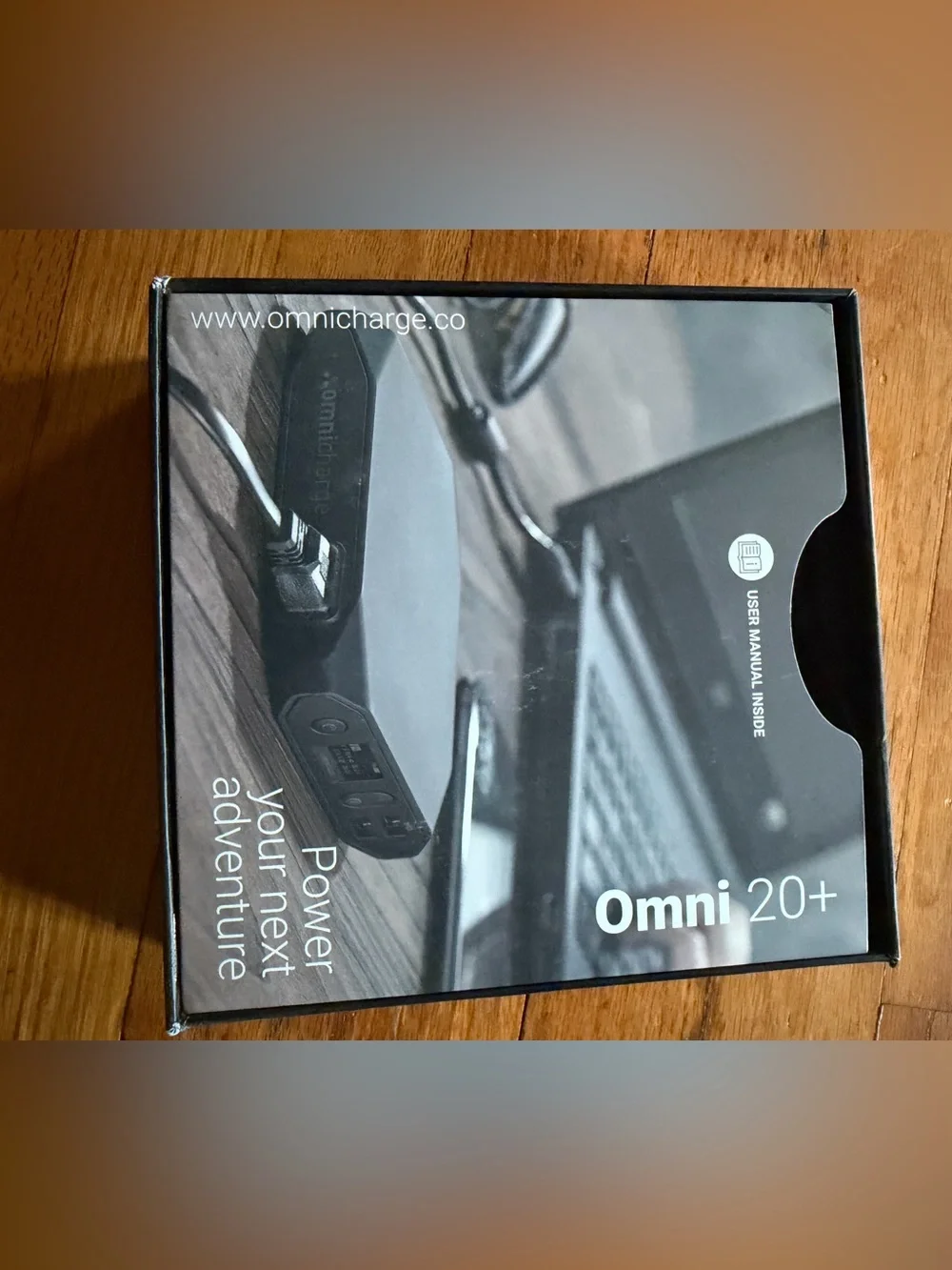 Omni 20+ OmniCharge Matte Black Square with Wireless Charging Pad with USB-C